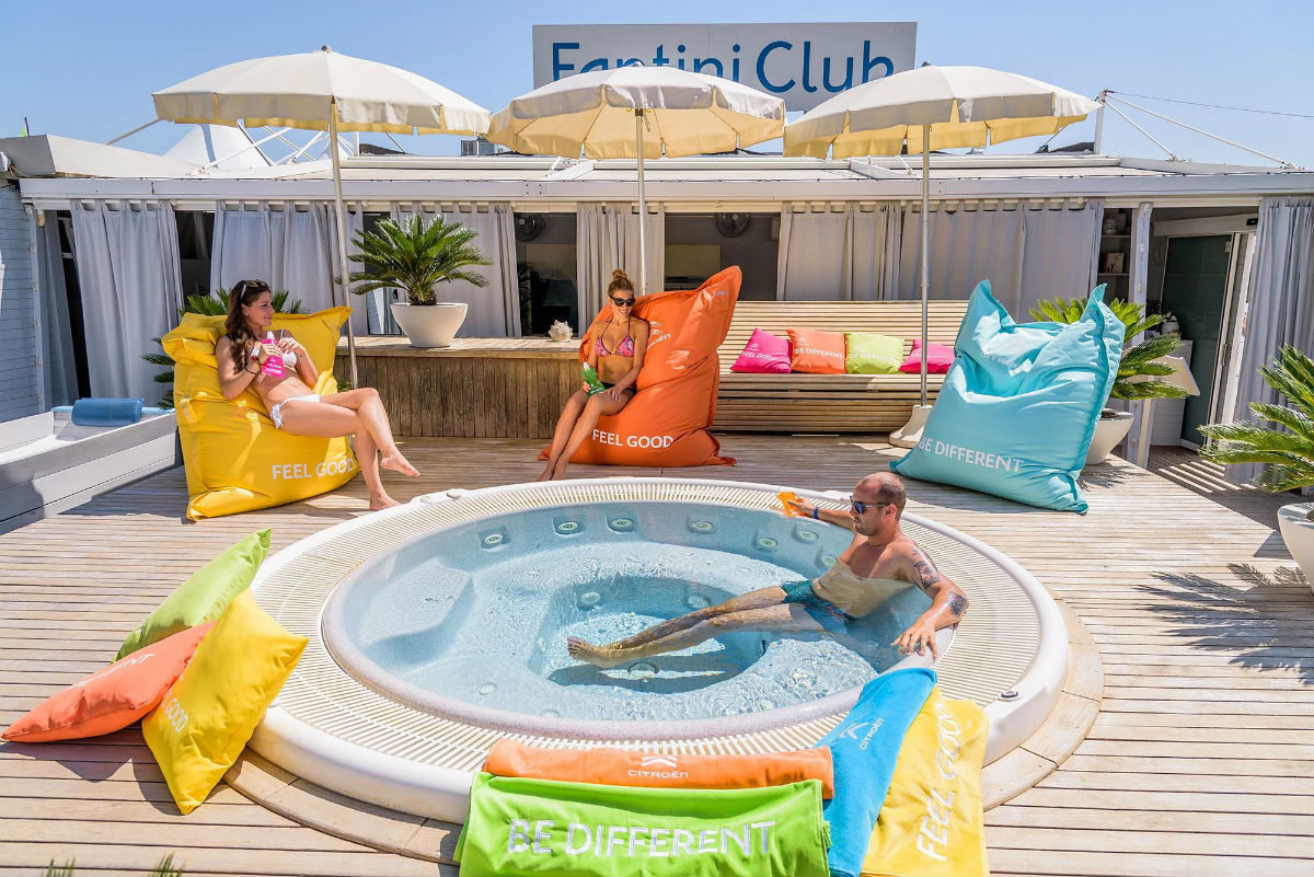 pool loungers mattresses